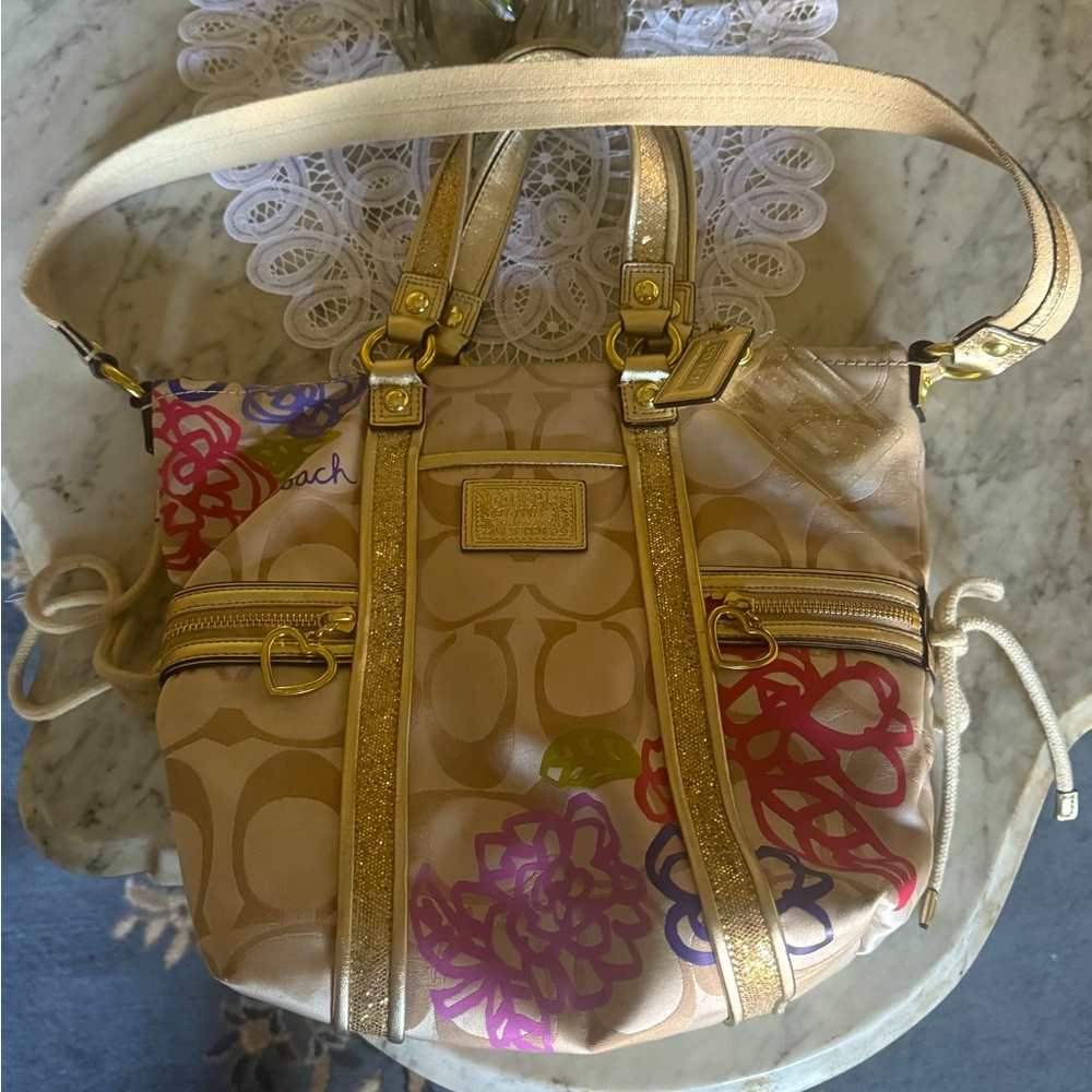 Coach Poppy Daisy Signature Tote